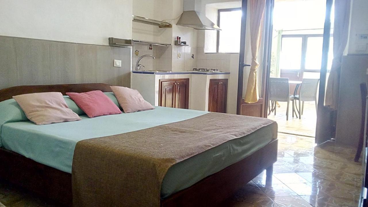 B&B Casa Frank Стромболи Экстерьер фото